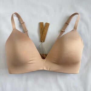 SKIMS Wireless Form T-Shirt Bra 36D